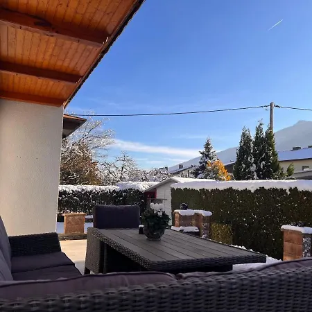 Ferienwohnung Imzaro: Erdgeschoss, 2 Schlafzimmer Plus Schlafsofa, Eigener Eingang, Grosse Terrasse Mit Garten! Spittal an der Drau Buitenkant foto