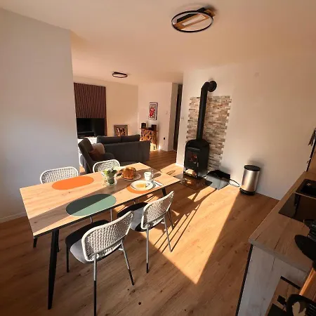Ferienwohnung Imzaro: Erdgeschoss, 2 Schlafzimmer Plus Schlafsofa, Eigener Eingang, Grosse Terrasse Mit Garten! Spittal an der Drau Buitenkant foto