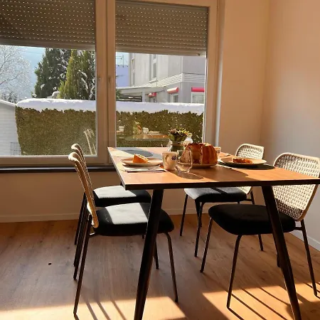 Ferienwohnung Imzaro: Erdgeschoss, 2 Schlafzimmer Plus Schlafsofa, Eigener Eingang, Grosse Terrasse Mit Garten! Spittal an der Drau Buitenkant foto